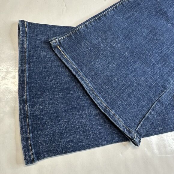 Levis Classic Bootcut Jeans Womens 10/30 Short Stretch Denim Blue Jean Dark NEW - Picture 9 of 10